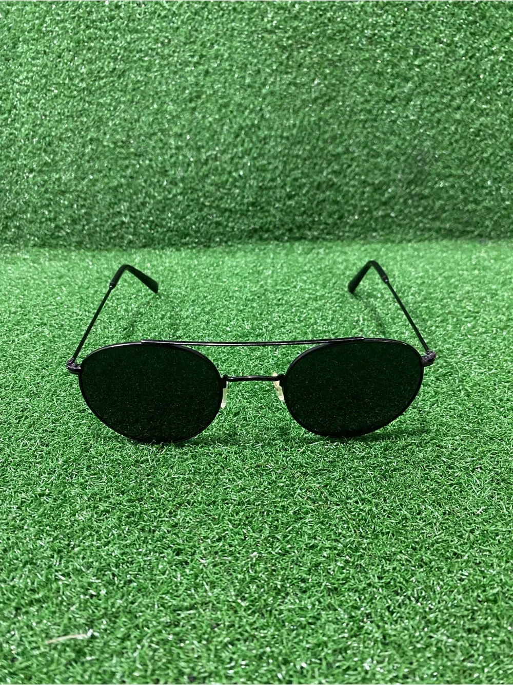 Classic Black Oval Men's Metal Sunglasses - Sleek Minimalist Design